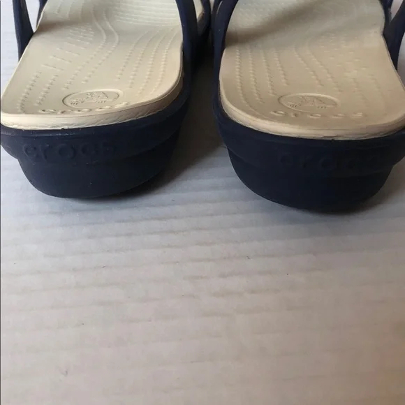 CROCS Sanrah Beveled Silver Circle Women’s Slide Strappy Sandals Size 9 - Picture 6 of 7